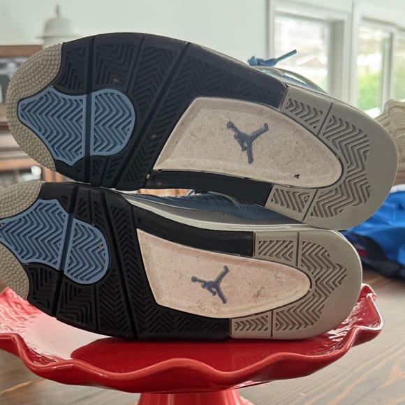 Jordan Kids Light Blue and Gray Sneakers - Picture 8 of 10